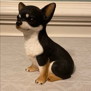 Sandicast Vintage Tricolor Chihuahua Sculpture